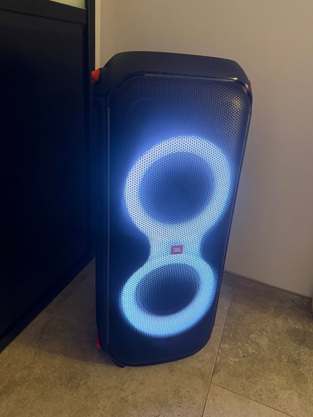 Enceinte JBL 710